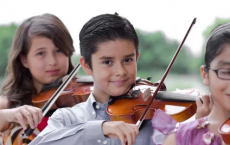 南伦敦小学每个孩子都可以演奏小提琴或大提琴